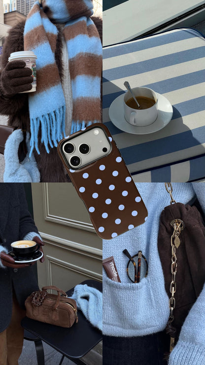 Case polka dots café